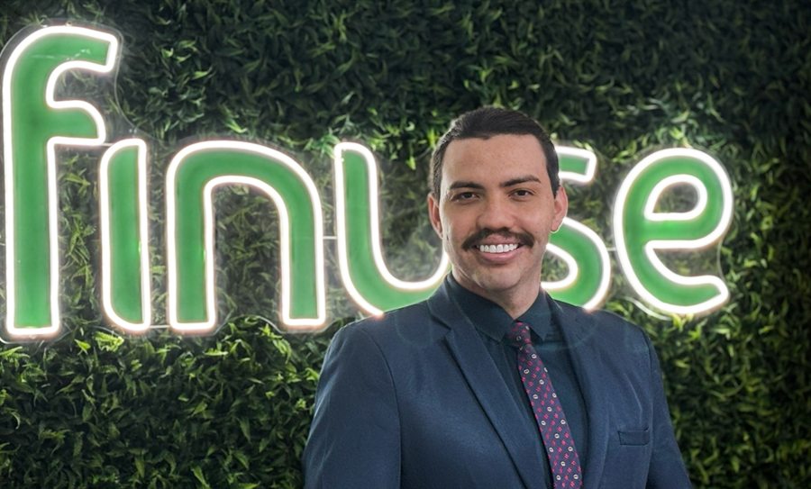Hugo Dantas na sede da Finuse